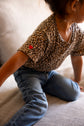 Le t-shirt LEOPARD & LOVE des petits